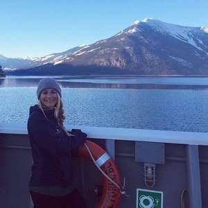 Meet your Posher, Roxann